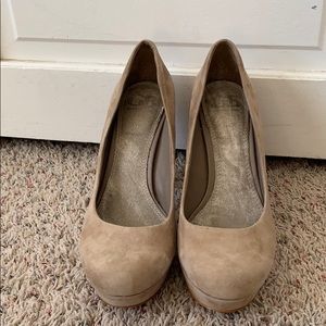 Gianni Bini nude platform heels